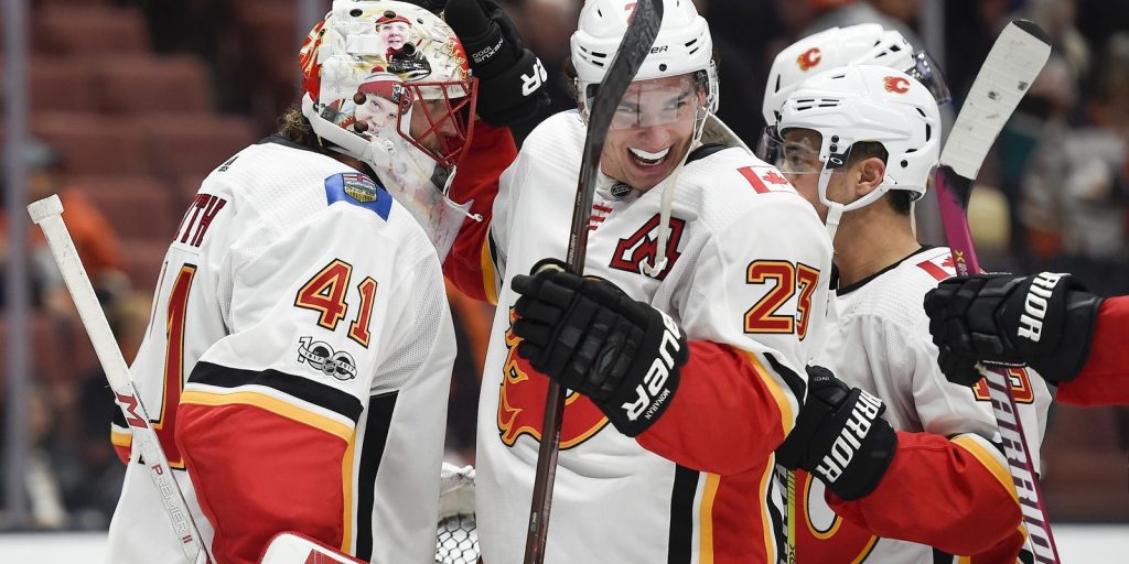 Flames get first win in Anaheim since 2004