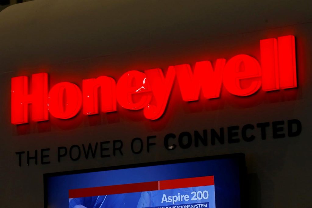 Honeywell spins off units worth $7.5 billion in sales keeps aerospace