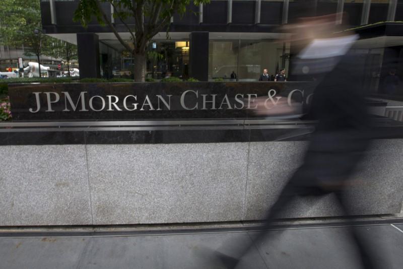 JPMorgan reaches beyond its branches with new mobile account app