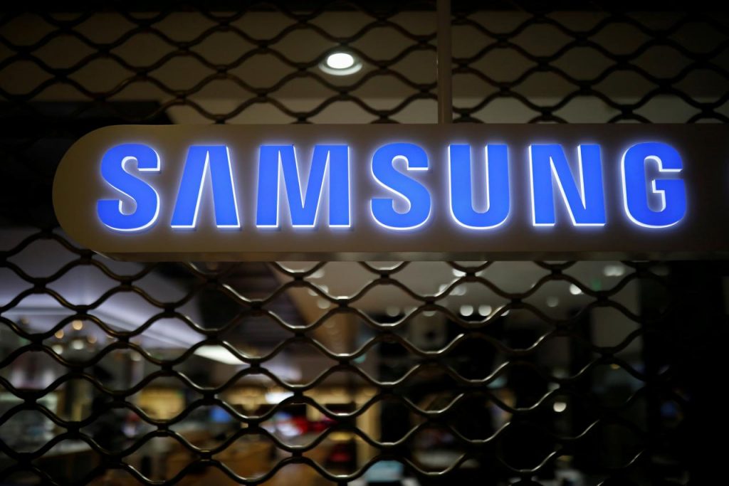 Samsung Electronics to boost returns after record third-quarter profit