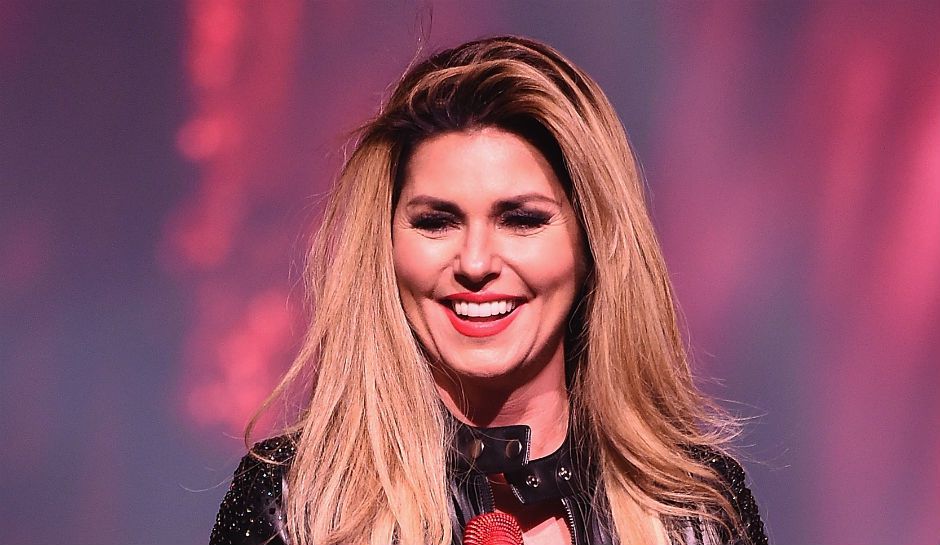 Shania Twain Performs Gorgeous Rendition Of ‘Soldier’ On ‘DWTS’