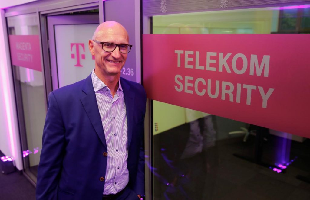 Telekom CEO argues for strong No. 3 player in U.S. wireless market