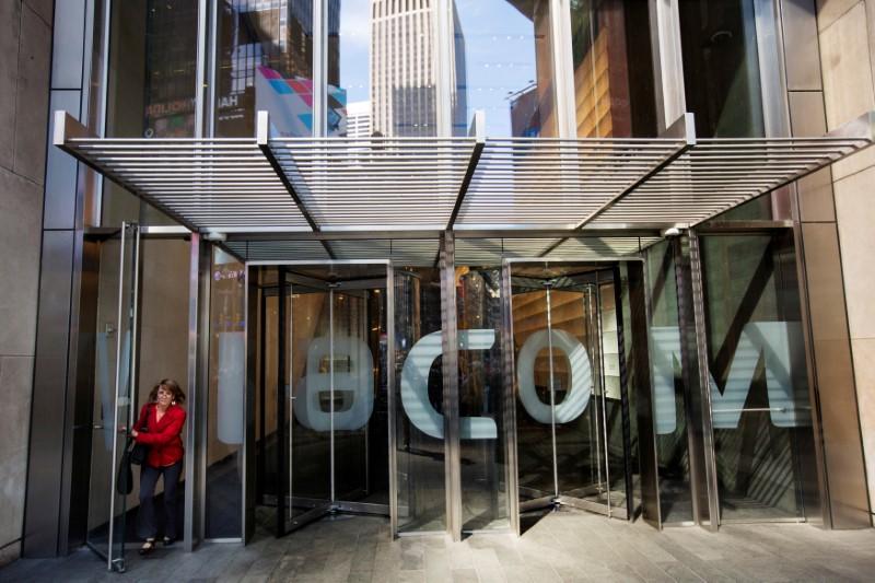 Viacom Spectrum continue talks past 7 pm deadline