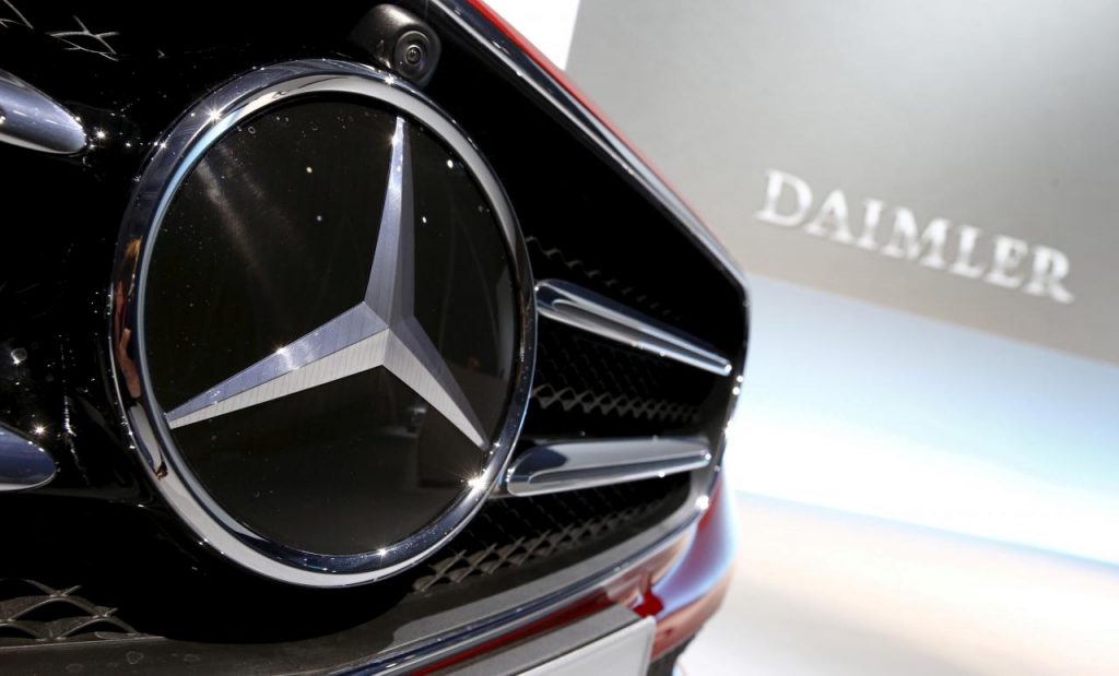 Luxury auto brands are scrambling to avoid a blue Christmas