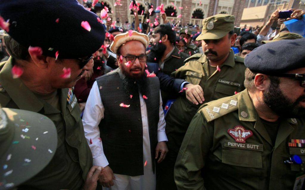 Pakistani Islamist blamed for 2008 attacks in Mumbai released from house arrest