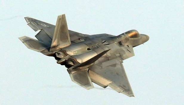 US F-22s intercept Russian jets over Syria, fire warning flares