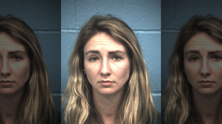 Texas middle school teacher, 31, accused of sex with child in church group