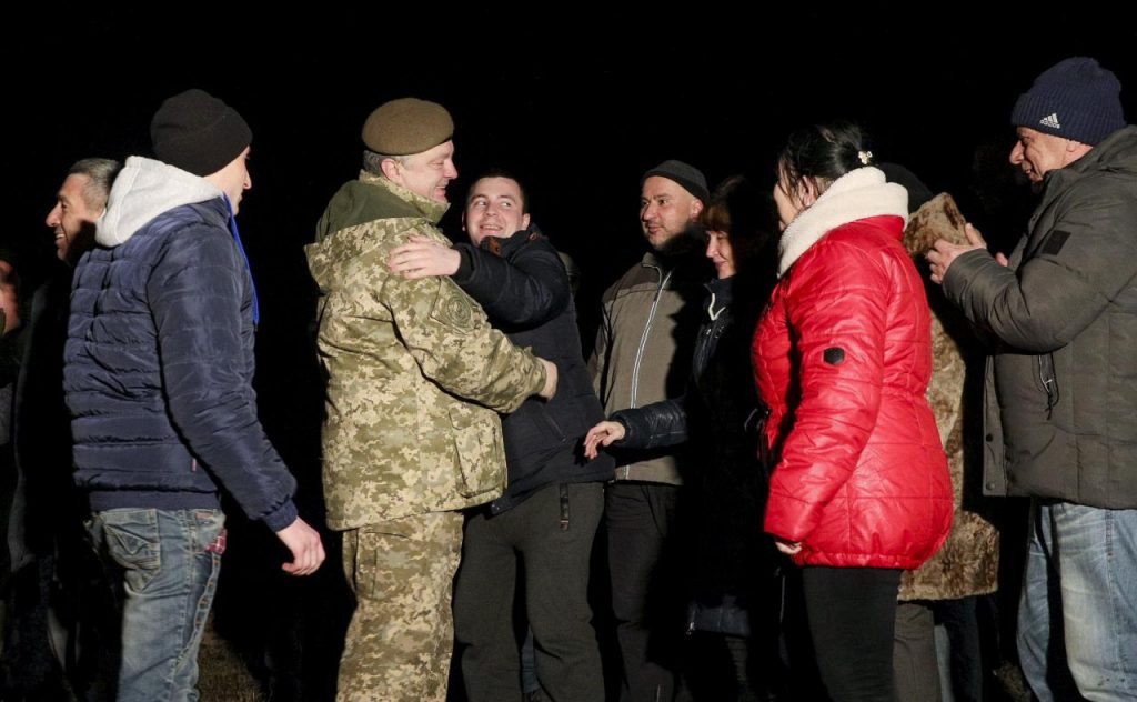 Ukraine and pro-Russian rebels swap prisoners before New Year