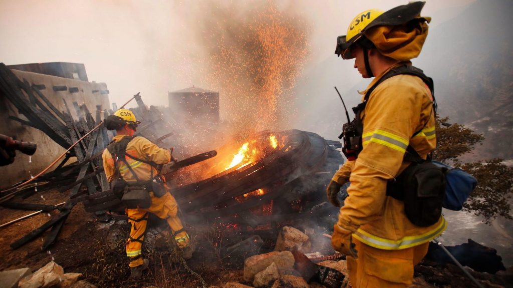 Firefighter killed battling Thomas fire as powerful winds pose new threat