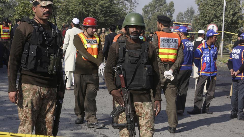 Taliban, disguised in burqas, attack agriculture college in NW Pakistan