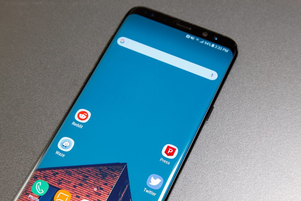 Galaxy S9 shown powered on in flood of freshly leaked photos