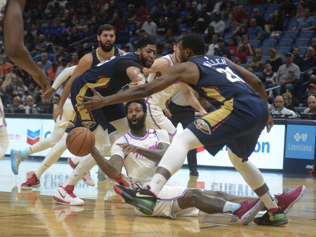 Prolific Davis lifts Pelicans past Heat in OT, 124-123