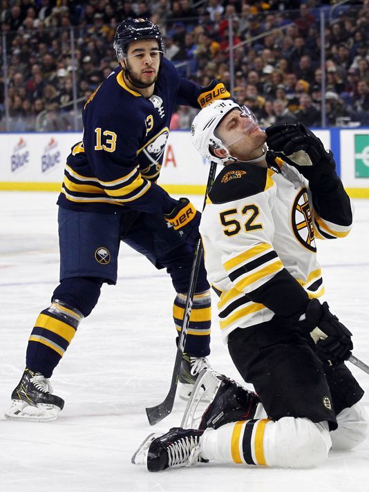 Sabres spoil Nash’s debut with retooled Bruins