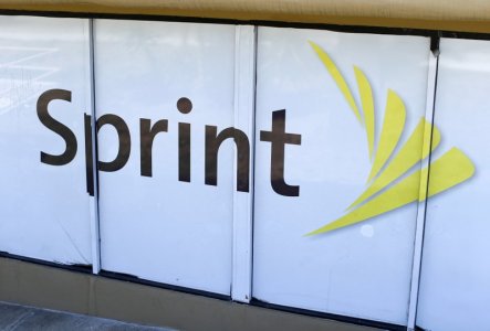 Sprint beats on quarterly revenue, raises outlook; shares jump