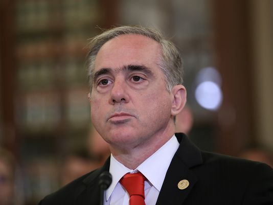 Veterans group urges Trump to keep VA Secretary David Shulkin despite travel errors