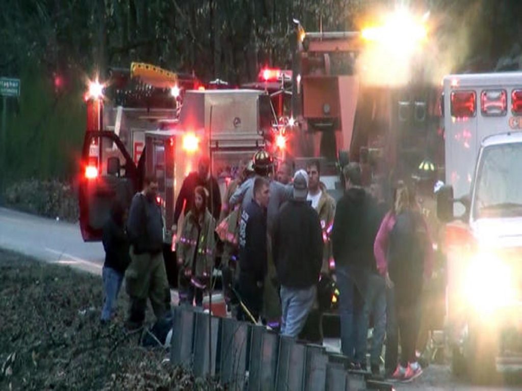 2 West Virginia firefighters among victims in deadly crashes