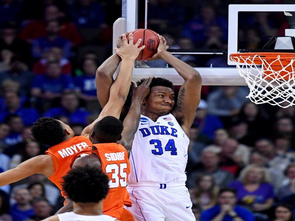 NCAA tournament: Duke finds way past Syracuse in tense Sweet 16 matchup of ACC rivals