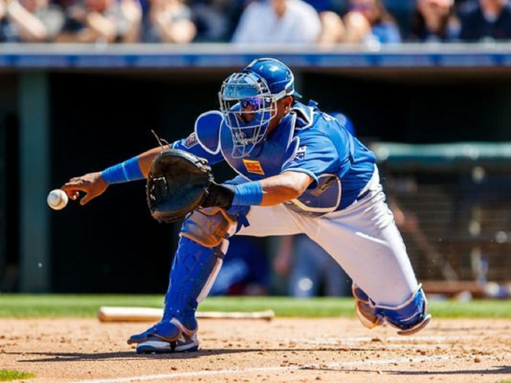 Royals' Salvador Perez out 4-6 weeks after freak knee injury, Sports News, Latest Sports News, Sports Breaking News, USA Sport News