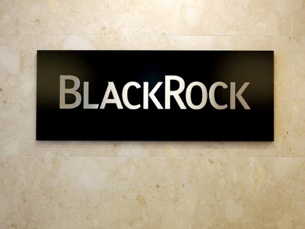 BlackRock sails to higher profit despite market churn