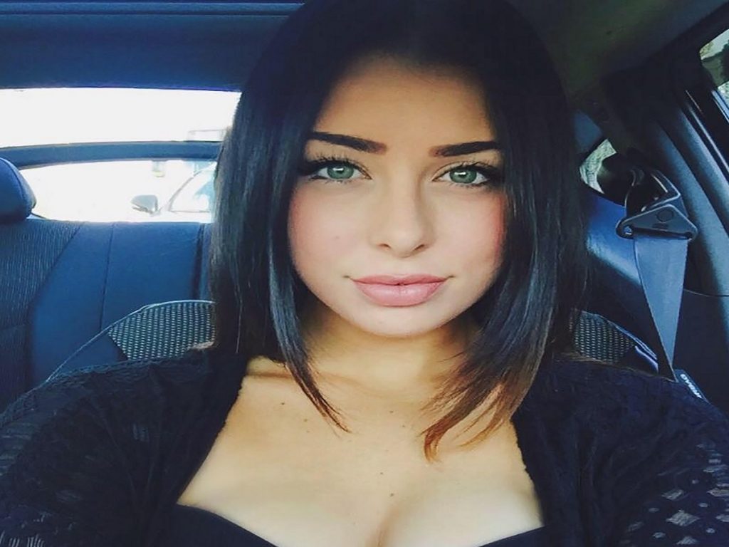 She Instagrammed her exotic drug-smuggling vacation. Now ‘Cocaine Babe’ is going to prison.