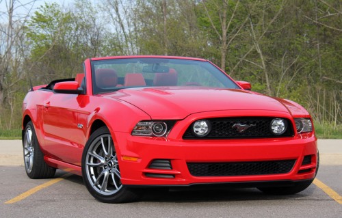 Ford Mustang Coupe- Ford