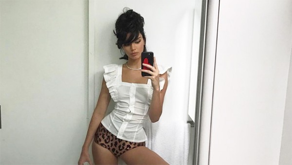 Kendall Jenner Snaps A Nude Selfie While Sipping Wine In A Luxurious Bathroom & We're Envious — Pic