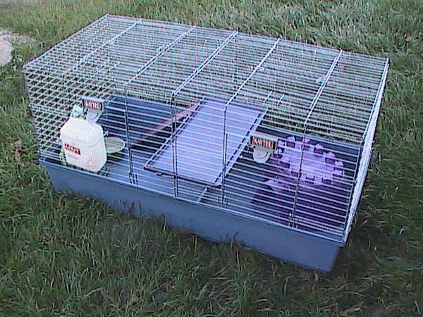 Kaytee Rabbit Cage (Henderson)